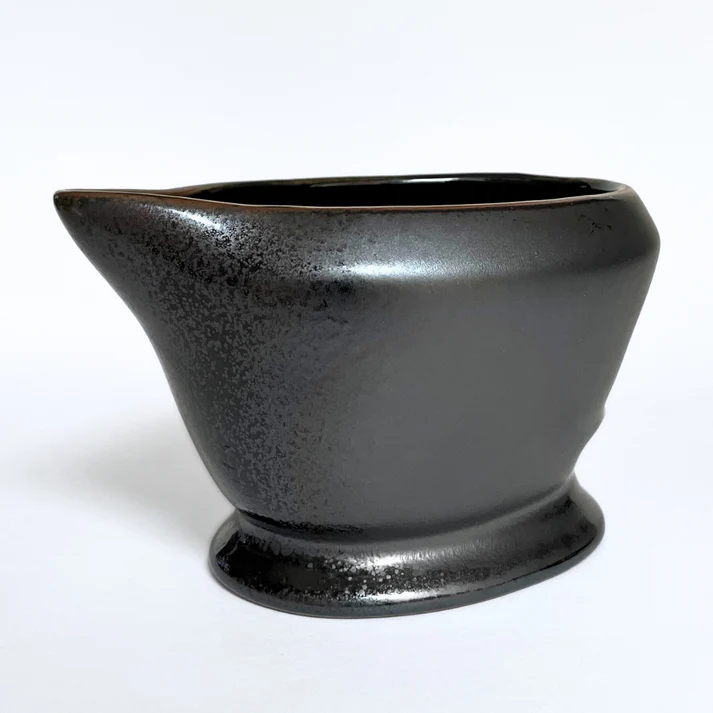 The Matte Obsidian whisking bowl seen at three quarters